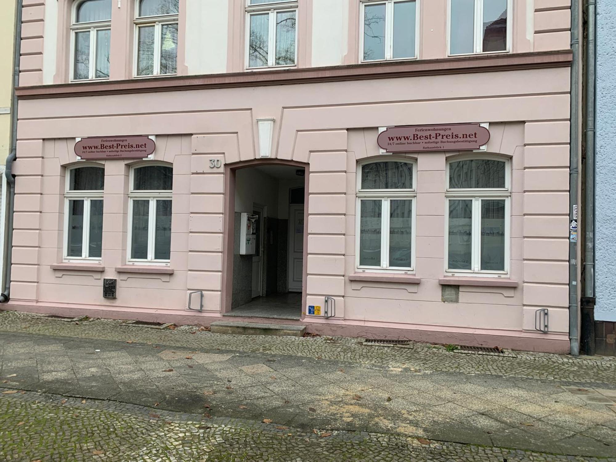 Best-Preis Fewo Rathausblick 2 - Zentrale Lage In Wittenberge - 2 Personen - Einzelzimmer - Vollausstattung - Wlan / Prime & Self-Check-In Exterior foto